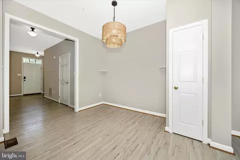 6642 Mcgrath Pl, Frederick, MD 21703 photo 10