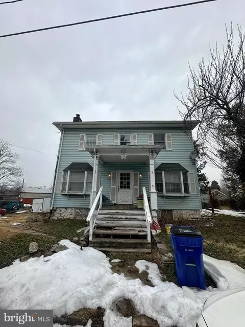 33 W Pennsylvania Ave, Walkersville, MD 21793