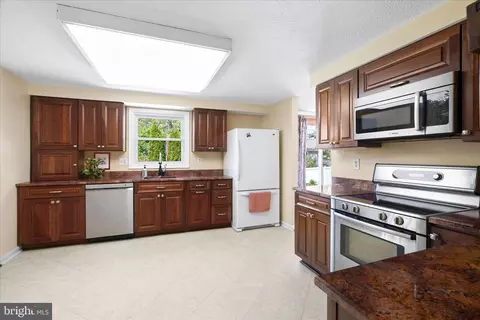 Kitchen - 1323 Butterfly Ln, Frederick, MD 21703 photo 3 of 4