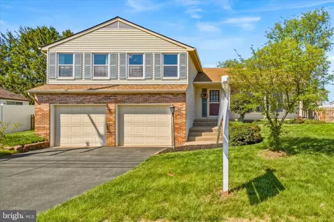 Exterior - 1323 Butterfly Ln, Frederick, MD 21703 photo 7 of 8