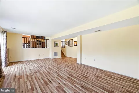Living - 1323 Butterfly Ln, Frederick, MD 21703 photo 6 of 8