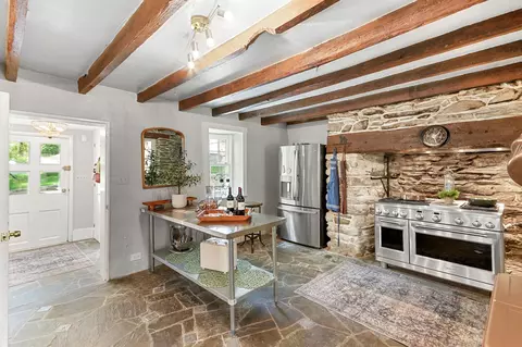 Kitchen - 11346 Lorien Ct, Frederick, MD 21701 photo 4 of 6