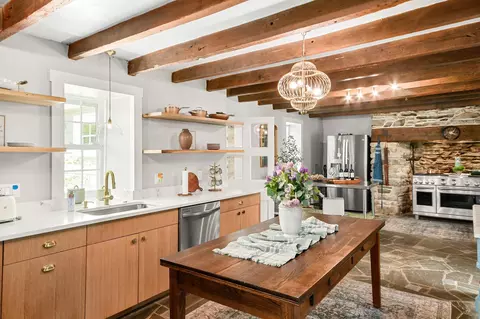 Kitchen - 11346 Lorien Ct, Frederick, MD 21701 photo 1 of 6