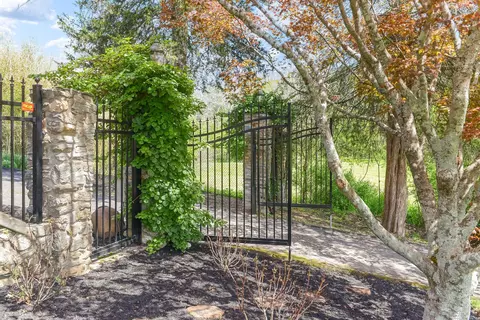 Exterior - 11346 Lorien Ct, Frederick, MD 21701 photo 8 of 16