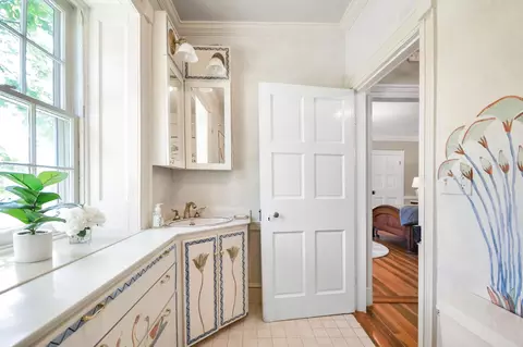 Bath - 11346 Lorien Ct, Frederick, MD 21701 photo 5 of 6