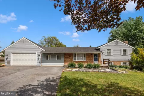 3905 Sugarloaf Dr, Monrovia, MD 21770