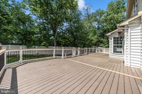 Exterior - 803 Apache Ct, Frederick, MD 21701 photo 5 of 7