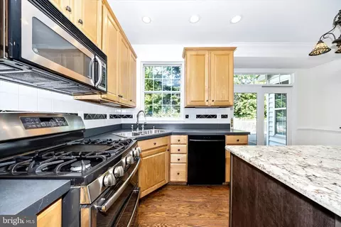 Kitchen - 803 Apache Ct, Frederick, MD 21701 photo 4 of 5