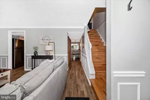 Entry Way - 6934 Doublebrand Ct, Frederick, MD 21703 photo 2 of 5