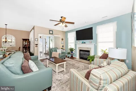 Living - 1005 Eastbourne Ter, Frederick, MD 21702 photo 1 of 2