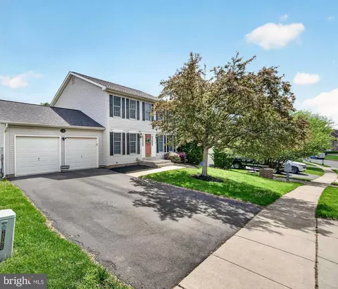 2094 E Greenleaf Dr, Frederick, MD 21702