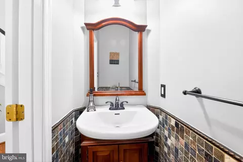 Bath - 6355 Bannister Dr, Frederick, MD 21701 photo 1 of 5