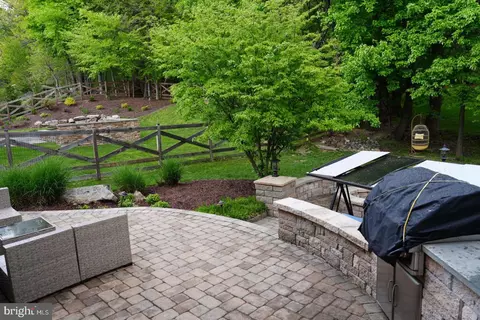 Exterior - 6355 Bannister Dr, Frederick, MD 21701 photo 10 of 11