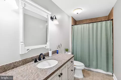 Bath - 6355 Bannister Dr, Frederick, MD 21701 photo 4 of 5