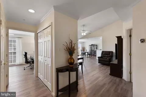 Entry Way - 593 Cawley Dr #3A, Frederick, MD 21703 photo 8 of 10