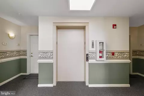 Entry Way - 593 Cawley Dr #3A, Frederick, MD 21703 photo 2 of 10