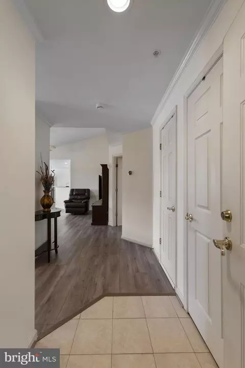 Entry Way - 593 Cawley Dr #3A, Frederick, MD 21703 photo 5 of 10