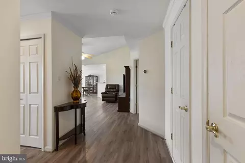Entry Way - 593 Cawley Dr #3A, Frederick, MD 21703 photo 6 of 10
