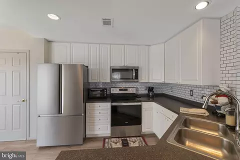 Kitchen - 593 Cawley Dr #3A, Frederick, MD 21703 photo 3 of 6