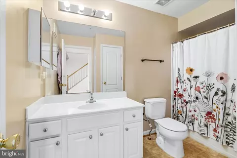 Bath - 110 Featherstone Pl, Frederick, MD 21702 photo 1 of 3