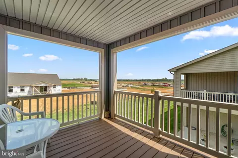 Exterior - 2472 Silver Leaf Dr, Frederick, MD 21702 photo 3 of 4