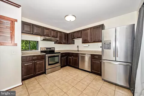 Kitchen - 1667 Colonial Way, Frederick, MD 21702 photo 3 of 4
