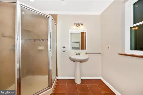 Bath - 1667 Colonial Way, Frederick, MD 21702 photo 2 of 3