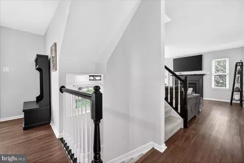 Entry Way - 98 Pleasonton Ct, Frederick, MD 21702 photo 6 of 9