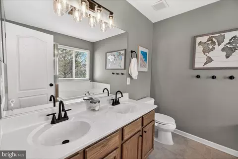 Bath - 98 Pleasonton Ct, Frederick, MD 21702 photo 4 of 4