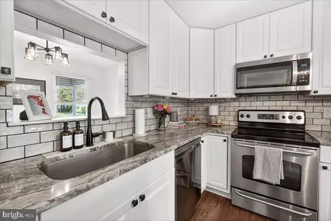 Kitchen - 98 Pleasonton Ct, Frederick, MD 21702 photo 3 of 3