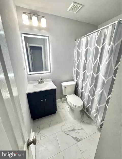 Bath - 501 Prospect Blvd #A-32, Frederick, MD 21701 photo 1 of 2