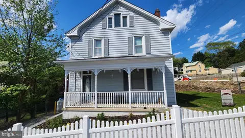 1 W E St W, Brunswick, MD 21716