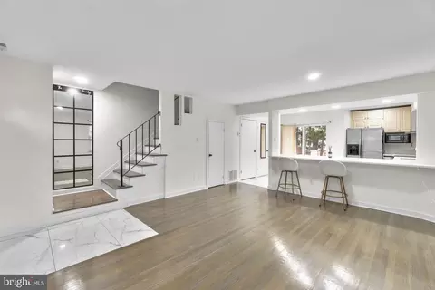 12 Coats Bridge Pl #2F, Frederick, MD 21703