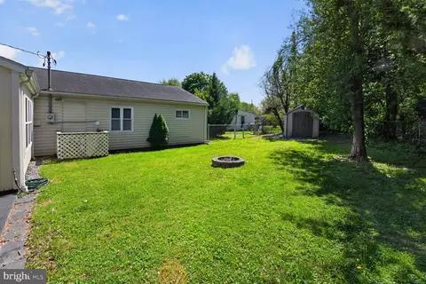Exterior - 613 Charles St, Frederick, MD 21701 photo 3 of 4