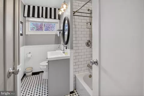 Bath - 613 Charles St, Frederick, MD 21701 photo 2 of 2