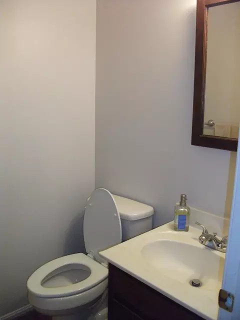 Bath - 5510 Corral Ln, Frederick, MD 21703 photo 1 of 5