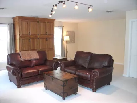 Living - 5510 Corral Ln, Frederick, MD 21703 photo 4 of 5