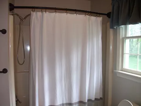Bath - 5510 Corral Ln, Frederick, MD 21703 photo 5 of 5