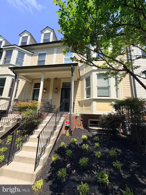 Exterior - 24 Maxwell Sq, Frederick, MD 21701 photo 1 of 3