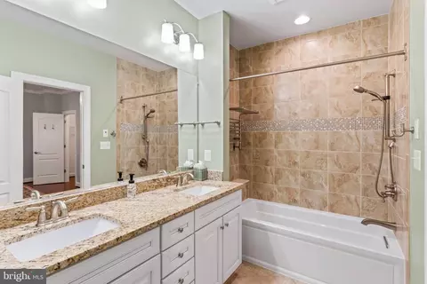 Bath - 24 Maxwell Sq, Frederick, MD 21701 photo 1 of 4