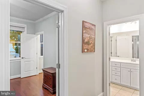 Entry Way - 24 Maxwell Sq, Frederick, MD 21701 photo 5 of 17