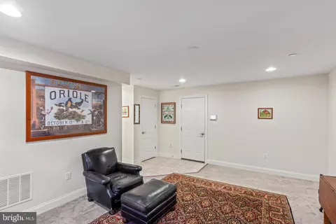 Entry Way - 24 Maxwell Sq, Frederick, MD 21701 photo 7 of 17
