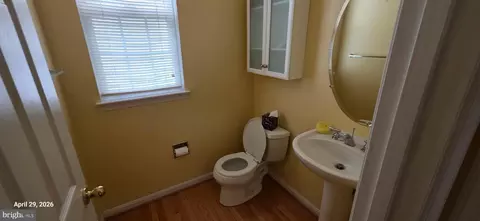 Entry Way - 106 Sunlight Dr, Frederick, MD 21702 photo 5 of 10