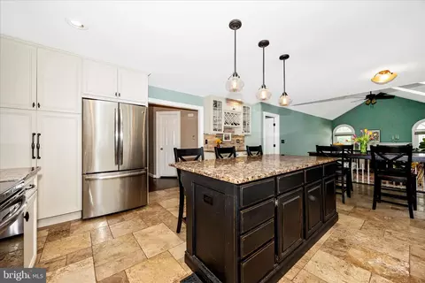 Kitchen - 6119 Fieldcrest Dr, Frederick, MD 21701 photo 3 of 7