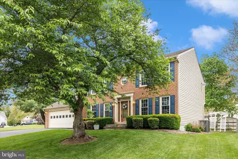 Exterior - 6119 Fieldcrest Dr, Frederick, MD 21701 photo 7 of 15