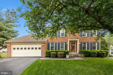 Exterior - 6119 Fieldcrest Dr, Frederick, MD 21701 photo 10 of 15