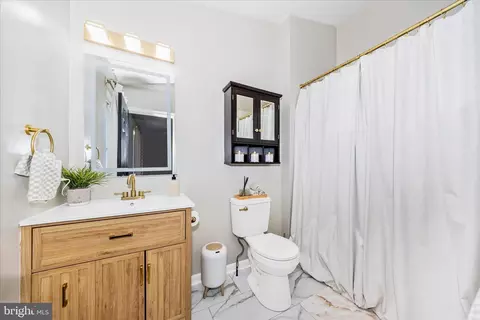 Bath - 2250 Wetherburne Way, Frederick, MD 21702 photo 1 of 4