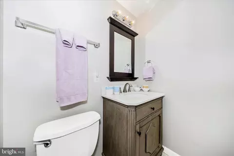 Bath - 2250 Wetherburne Way, Frederick, MD 21702 photo 3 of 4