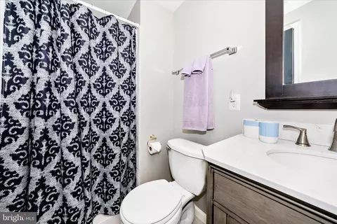 Bath - 2250 Wetherburne Way, Frederick, MD 21702 photo 4 of 4
