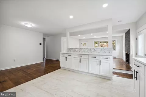 Entry Way - 606 Biggs Ave, Frederick, MD 21702 photo 2 of 2